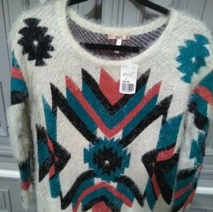 Soft Small Sweater geometric design